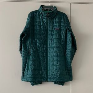Patagonia Women’s Nano Puff (Large)